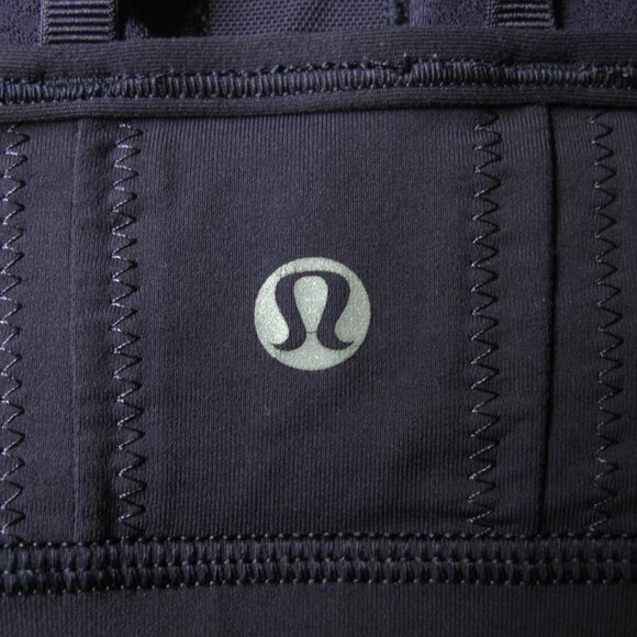 Lululemon sports bra size 6 - Picture 4 of 5